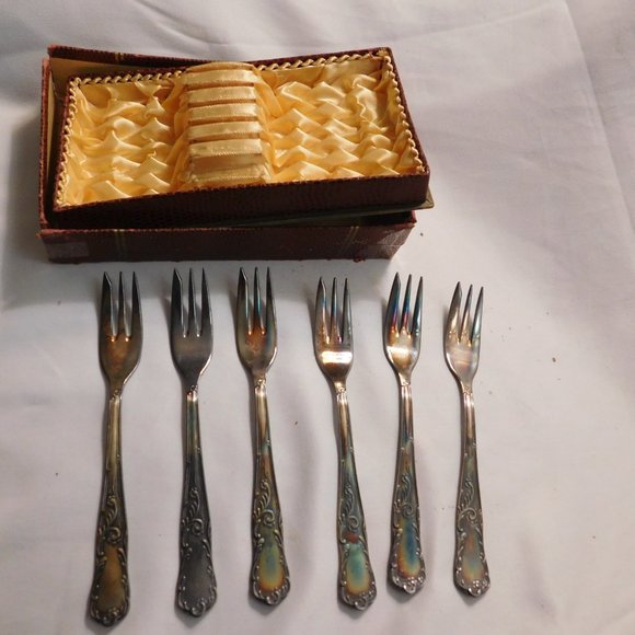 Vintage Schaso German Cocktail Fork Set - Picture 7 of 16